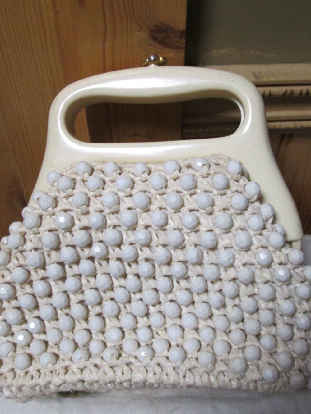 Mod 1960 Ritter Md in Italy beaded Raffia purse lucite lock handle clean vintage